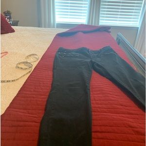 Sofia Vergara black jeans